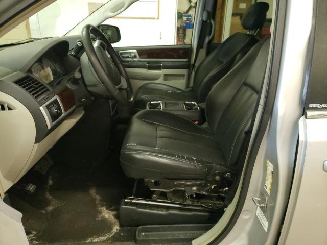 Photo 7 from auction – 2010 CHRYSLER TOWN & COU with VIN 2A4RR8D10AR480511