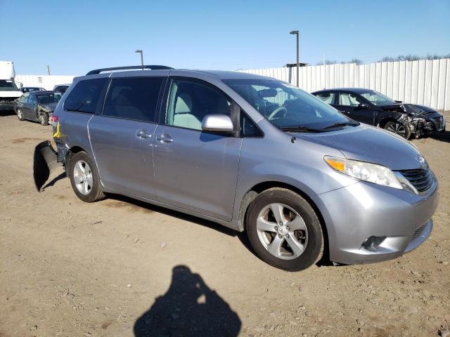 Photo 4 from auction – 2012 TOYOTA SIENNA LE with VIN 5TDKK3DC5CS235018