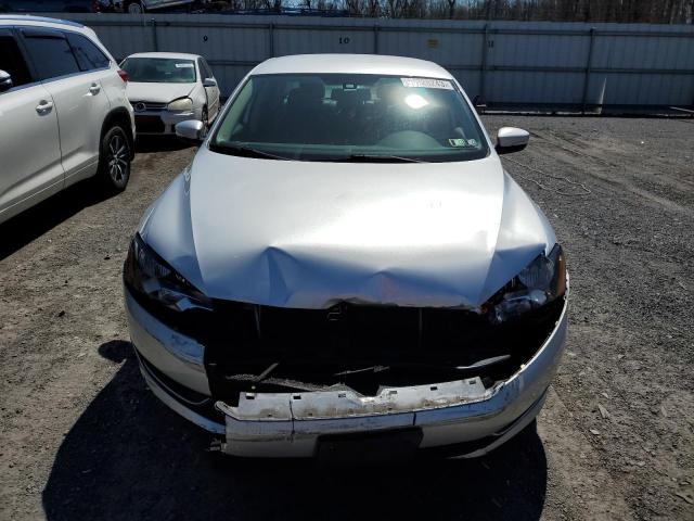 Photo 5 from auction – 2014 VOLKSWAGEN PASSAT S with VIN 1VWAT7A32EC116722