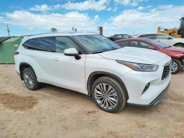 Photo 4 from auction – 2023 TOYOTA HIGHLANDER with VIN 5TDKDRBH8PS000386