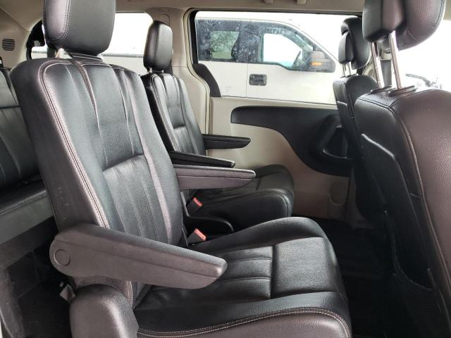 Photo 11 from auction – 2014 CHRYSLER TOWN & COU with VIN 2C4RC1BG8ER206940