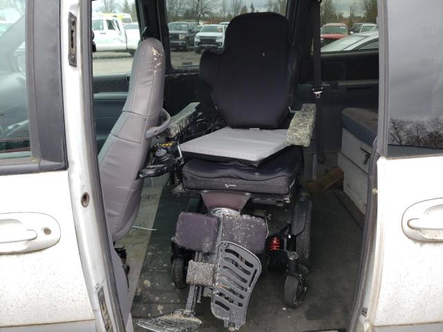 Photo 11 from auction – 2000 DODGE GRAND CARA with VIN 2B4GP44G2YR814254