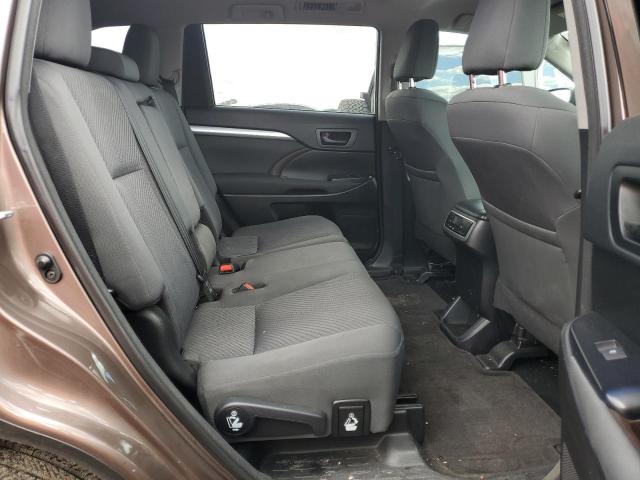 Photo 11 from auction – 2018 TOYOTA HIGHLANDER with VIN 5TDZZRFH0JS253560