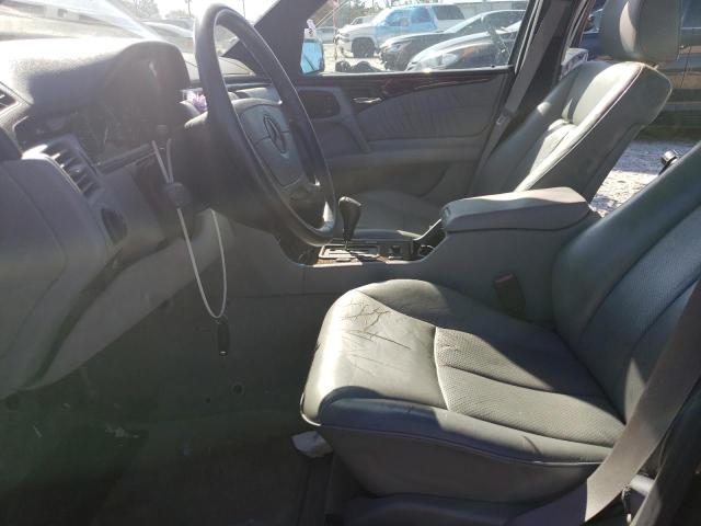 Photo 7 from auction – 1996 MERCEDES-BENZ E 320 with VIN WDBJF55F9TJ009029