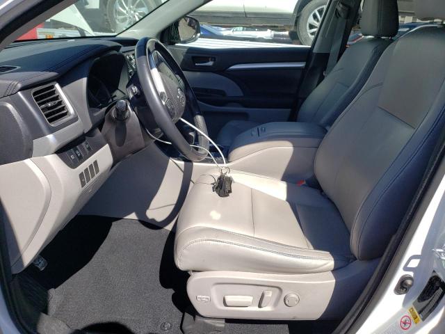 Photo 7 from auction – 2017 TOYOTA HIGHLANDER with VIN 5TDJZRFH9HS517835