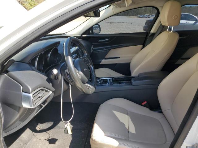 Photo 7 from auction – 2018 JAGUAR XE with VIN SAJAR4FX4JCP36530