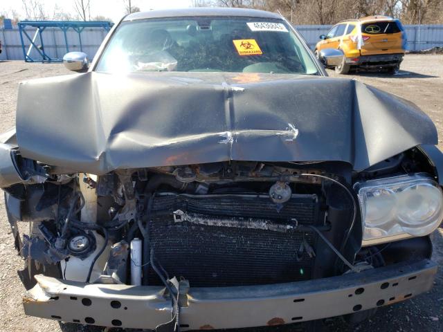 Photo 11 from auction – 2009 CHRYSLER 300C with VIN 2C3KA63T29H640240