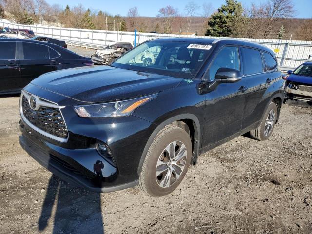 TOYOTA HIGHLANDER 2022 with VIN 5TDHZRBH1NS252392 - Photo from auction