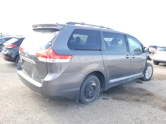 Photo 3 from auction – 2013 TOYOTA SIENNA XLE with VIN 5TDDK3DCXDS070867