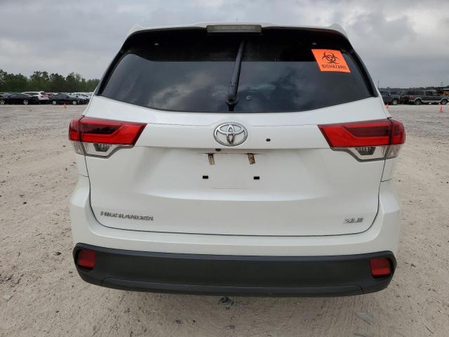 Photo 6 from auction – 2019 TOYOTA HIGHLANDER with VIN 5TDKZRFH7KS318150