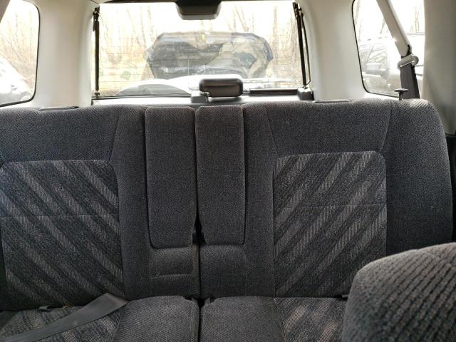 Photo 10 from auction – 2000 HONDA CR-V LX with VIN JHLRD2847YC016983