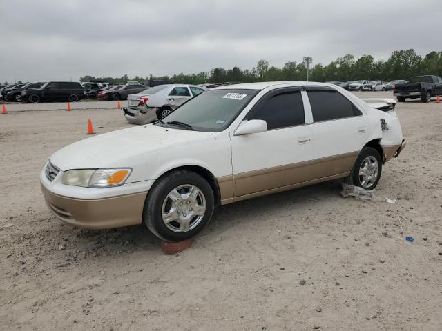 TOYOTA CAMRY CE 2000 with VIN 4T1BG22K6YU952337 - Photo from auction