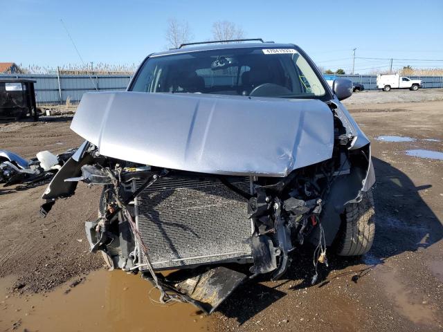 Photo 5 from auction – 2016 CHRYSLER TOWN & COU with VIN 2C4RC1BG2GR297075