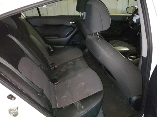 Photo 10 from auction – 2015 KIA FORTE LX with VIN KNAFX4A67F5281691