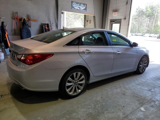 Photo 3 from auction – 2011 HYUNDAI SONATA SE with VIN 5NPEC4AC6BH019428