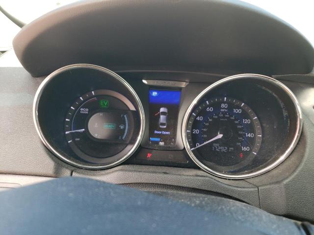 Photo 9 from auction – 2012 HYUNDAI SONATA HYB with VIN KMHEC4A47CA045680