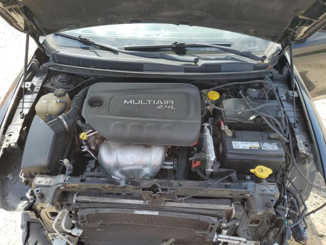 Photo 11 from auction – 2015 CHRYSLER 200 LIMITE with VIN 1C3CCCABXFN554328