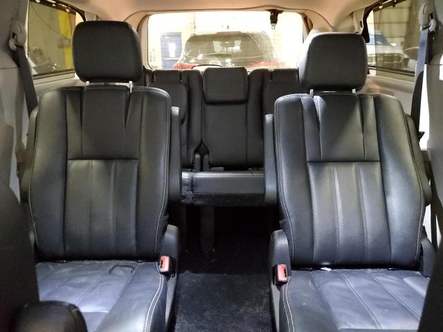 Photo 10 from auction – 2016 CHRYSLER TOWN & COU with VIN 2C4RC1BG3GR221218