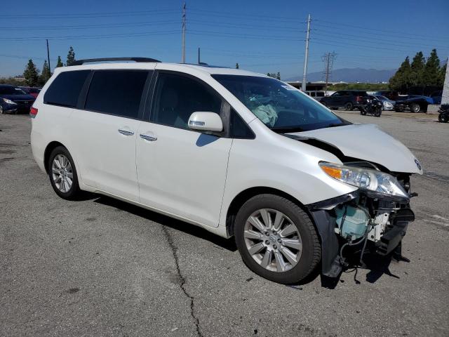 Photo 4 from auction – 2013 TOYOTA SIENNA XLE with VIN 5TDYK3DC3DS348526