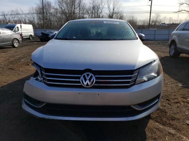 Photo 5 from auction – 2015 VOLKSWAGEN PASSAT S with VIN 1VWAT7A31FC049032