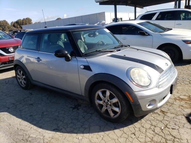 Photo 4 from auction – 2009 MINI COOPER with VIN WMWMF33589TU72285