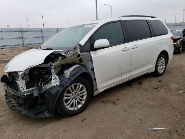 TOYOTA SIENNA XLE 2017 with VIN 5TDYZ3DC3HS820063 - Photo from auction