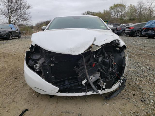 Photo 5 from auction – 2015 CHRYSLER 200 LIMITE with VIN 1C3CCCAB1FN731624