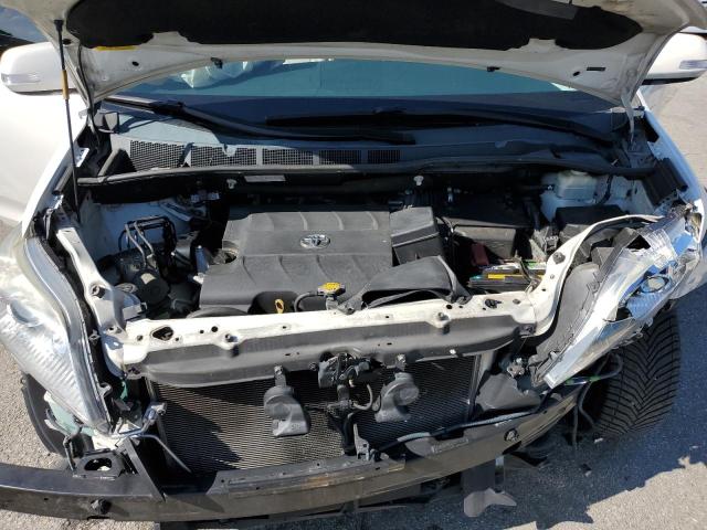 Photo 12 from auction – 2013 TOYOTA SIENNA XLE with VIN 5TDYK3DC3DS348526