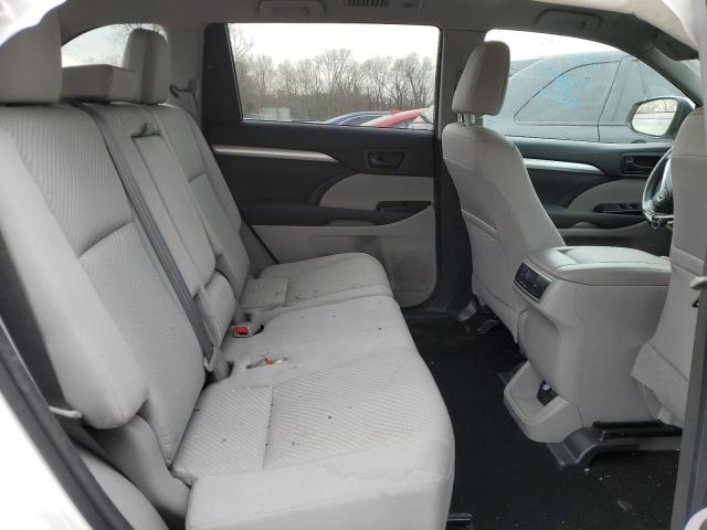 Photo 11 from auction – 2014 TOYOTA HIGHLANDER with VIN 5TDBKRFH3ES014838