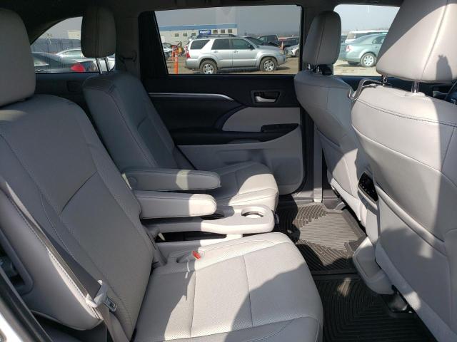 Photo 11 from auction – 2017 TOYOTA HIGHLANDER with VIN 5TDDZRFH0HS447316