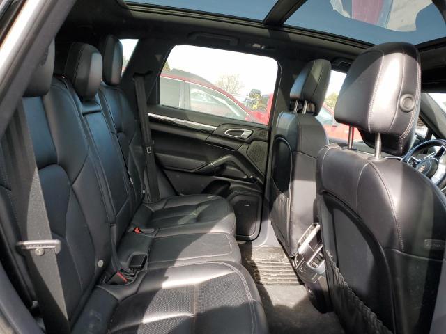 Photo 11 from auction – 2017 PORSCHE CAYENNE SE with VIN WP1AE2A23HLA73213