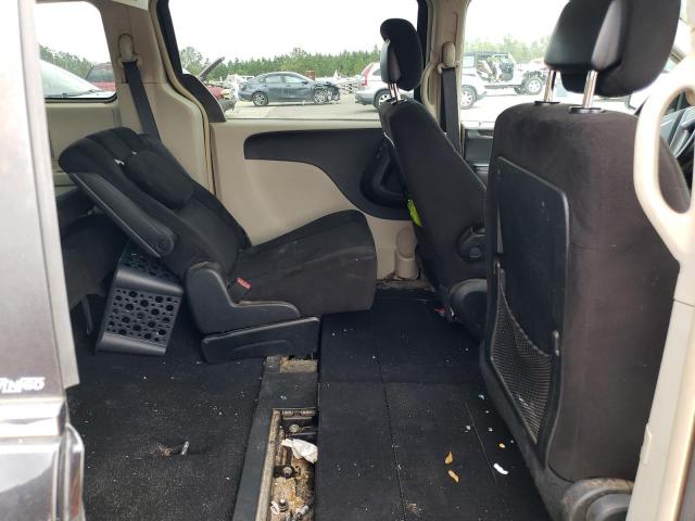 Photo 11 from auction – 2012 CHRYSLER TOWN & COU with VIN 2C4RC1BG5CR135662