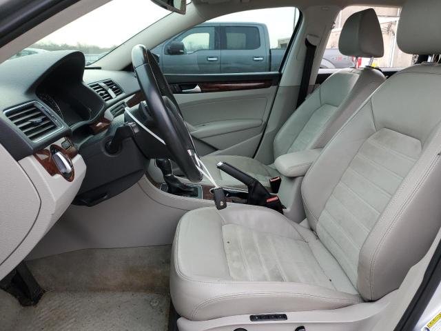 Photo 7 from auction – 2013 VOLKSWAGEN PASSAT SEL with VIN 1VWCM7A35DC082179