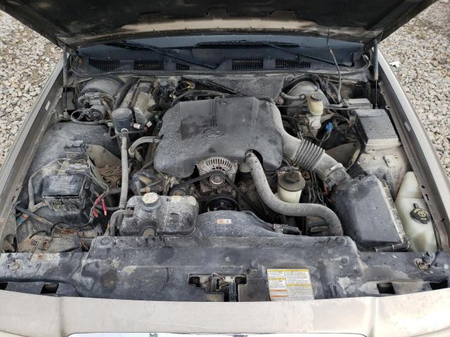 Photo 11 from auction – 2002 MERCURY GRAND MARQ with VIN 2MEFM75W92X656396