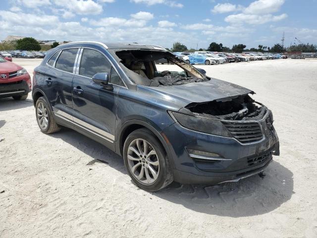Photo 4 from auction – 2016 LINCOLN MKC SELECT with VIN 5LMCJ2C90GUJ23440