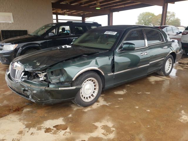 LINCOLN TOWN CAR 2001 with VIN 1LNHM81W41Y724541 - Photo from auction