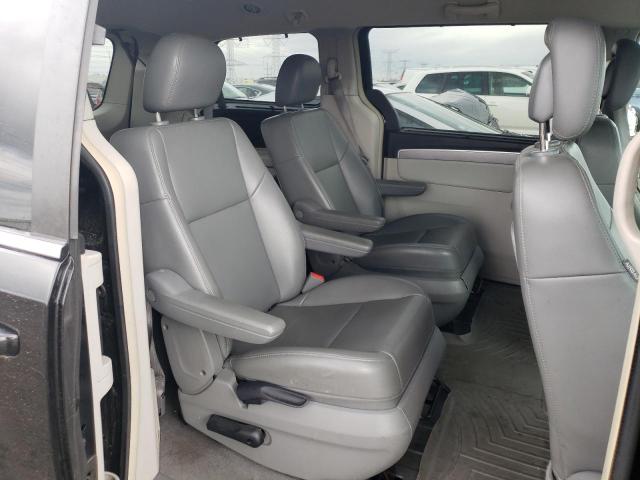 Photo 10 from auction – 2011 VOLKSWAGEN ROUTAN SE with VIN 2V4RW3DG8BR669730