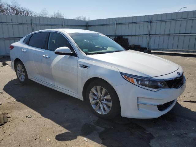 Photo 4 from auction – 2018 KIA OPTIMA LX with VIN 5XXGT4L38JG271679