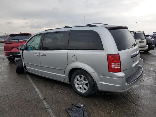 Photo 2 from auction – 2010 CHRYSLER TOWN & COU with VIN 2A4RR5D16AR213419