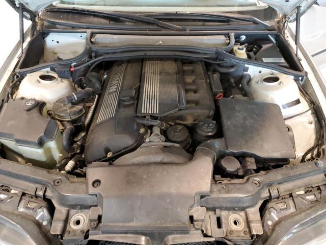 Photo 11 from auction – 2005 BMW 325 I with VIN WBAET37485NJ89849