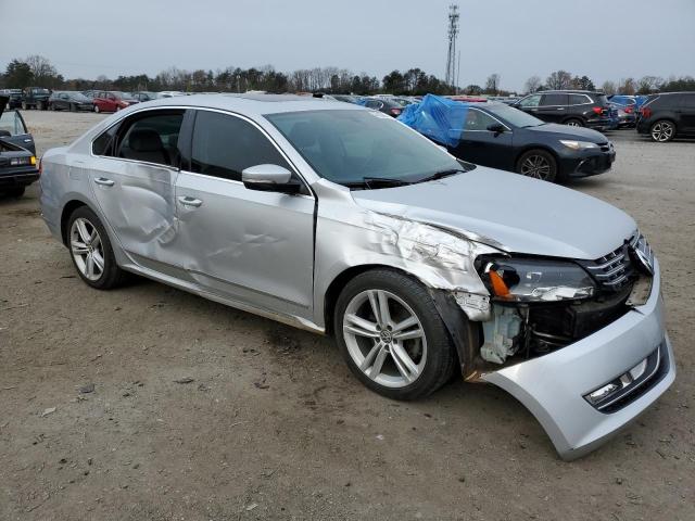 Photo 4 from auction – 2013 VOLKSWAGEN PASSAT SEL with VIN 1VWCM7A35DC082179