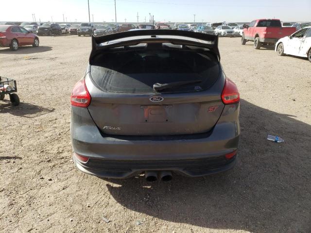 صورة رقم 6 من المزاد - 2018 FORD FOCUS ST مع VIN 1FADP3L99JL247239