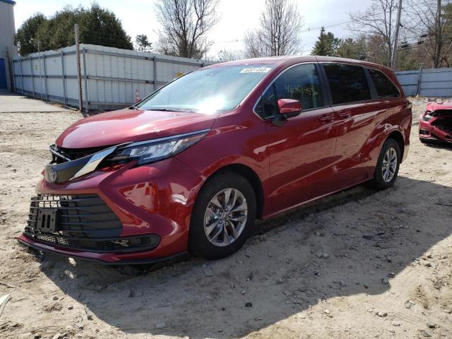 TOYOTA SIENNA LE 2022 with VIN 5TDKSKFC0NS069467 - Photo from auction