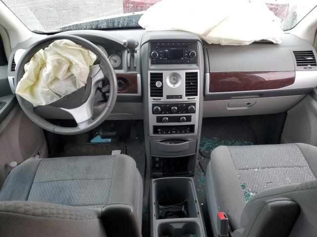 Photo 8 from auction – 2010 CHRYSLER TOWN & COU with VIN 2A4RR5D16AR213419