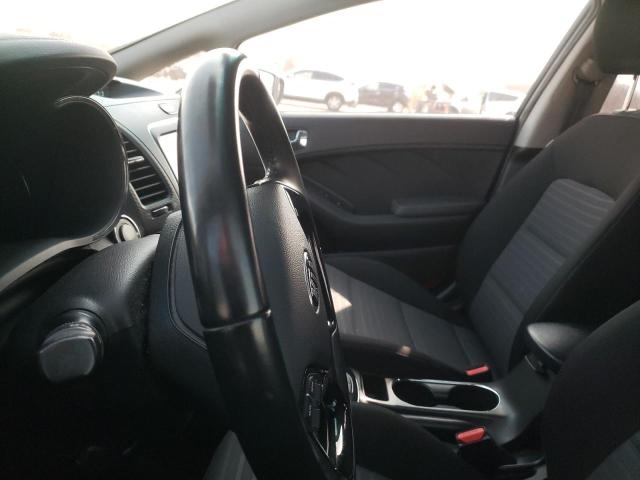 Photo 8 from auction – 2017 KIA FORTE LX with VIN 3KPFL4A78HE137307