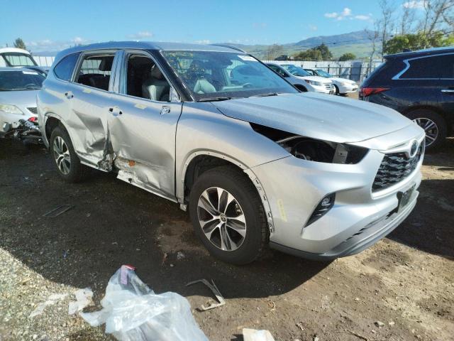 Photo 4 from auction – 2022 TOYOTA HIGHLANDER with VIN 5TDHZRBH1NS569167