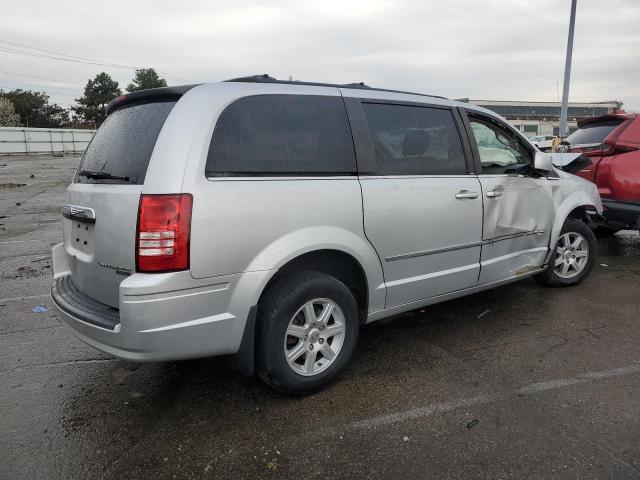 Photo 3 from auction – 2010 CHRYSLER TOWN & COU with VIN 2A4RR5D16AR213419
