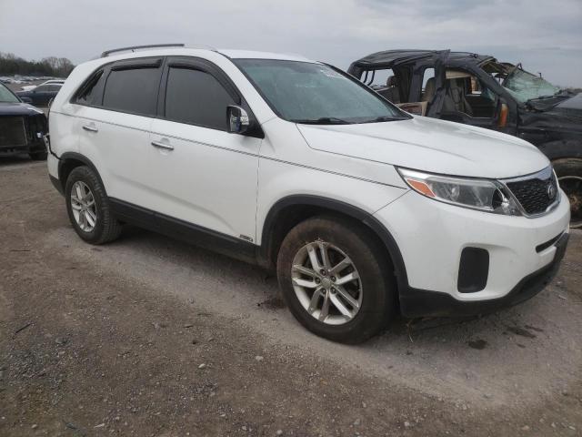 Photo 4 from auction – 2015 KIA SORENTO LX with VIN 5XYKTDA75FG644955