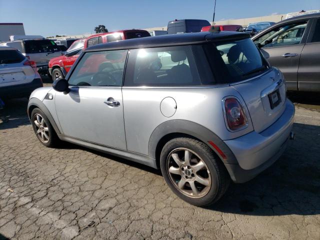 Photo 2 from auction – 2009 MINI COOPER with VIN WMWMF33589TU72285