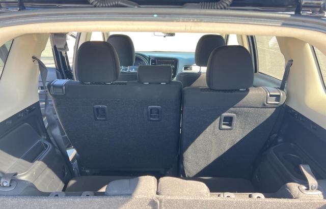 Photo 9 from auction – 2015 MITSUBISHI OUTLANDER with VIN JA4AD2A35FZ002225